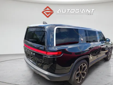 More photos of 2023 Rivian R1S Adventure at AutoGiant USA Fishers, IN