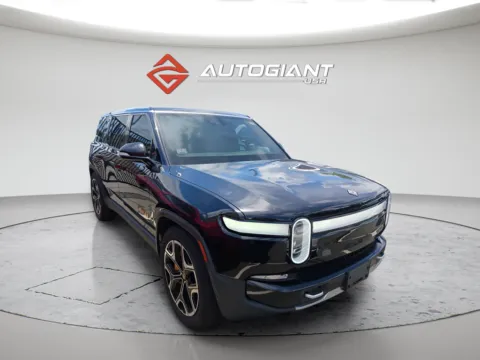 More photos of 2023 Rivian R1S Adventure at AutoGiant USA Fishers, IN