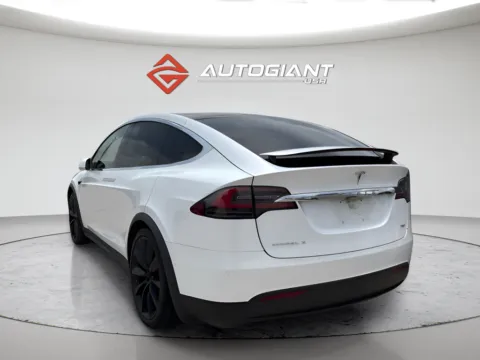 More photos of 2018 Tesla Model X 75D at AutoGiant USA Fishers, IN
