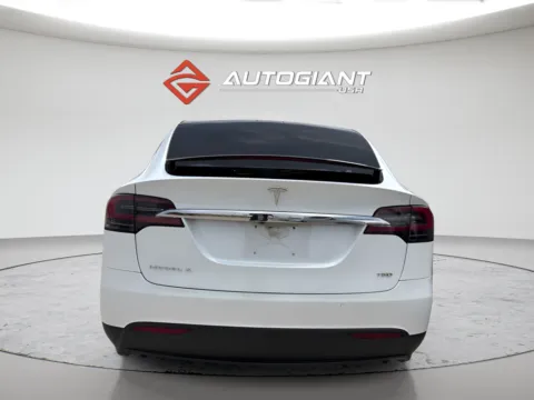 More photos of 2018 Tesla Model X 75D at AutoGiant USA Fishers, IN