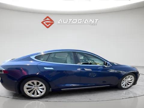 More photos of 2020 Tesla Model S Long Range at AutoGiant USA Fishers, IN