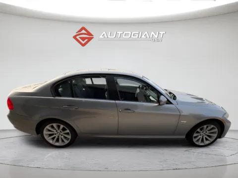More photos of 2011 BMW 3 Series 328i xDrive at AutoGiant USA Fishers, IN