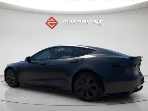 More photos of 2021 Tesla Model S Plaid at AutoGiant USA Fishers, IN