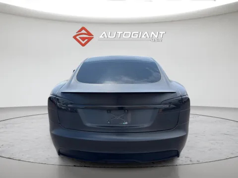 More photos of 2021 Tesla Model S Plaid at AutoGiant USA Fishers, IN