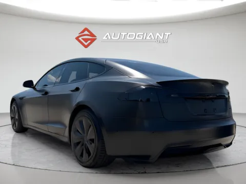 More photos of 2021 Tesla Model S Plaid at AutoGiant USA Fishers, IN