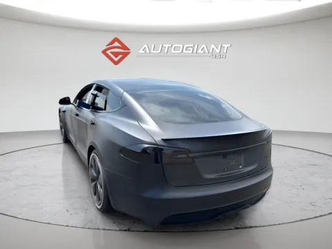 More photos of 2021 Tesla Model S Plaid at AutoGiant USA Fishers, IN