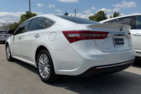 More photos of 2018 Toyota Avalon Hybrid Limited at AutoGiant USA Fishers, IN