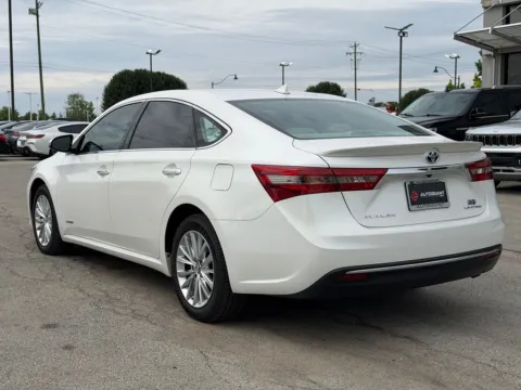 More photos of 2018 Toyota Avalon Hybrid Limited at AutoGiant USA Fishers, IN