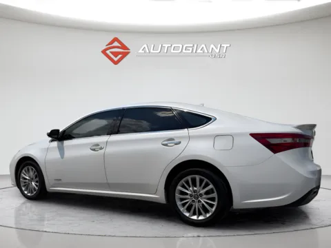 More photos of 2018 Toyota Avalon Hybrid Limited at AutoGiant USA Fishers, IN