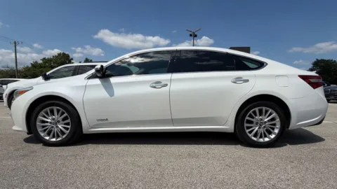 Another view of 2018 Toyota Avalon Hybrid Limited for sale in Fishers, IN at AutoGiant USA Fishers