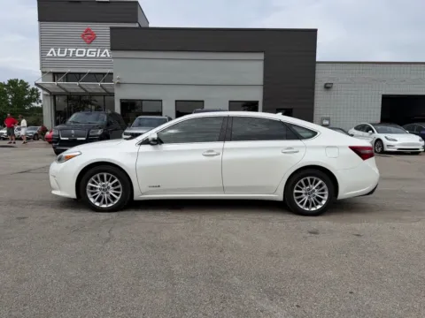 Another view of 2018 Toyota Avalon Hybrid Limited for sale in Fishers, IN at AutoGiant USA Fishers