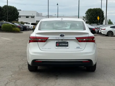 More photos of 2018 Toyota Avalon Hybrid Limited at AutoGiant USA Fishers, IN