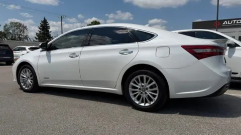More photos of 2018 Toyota Avalon Hybrid Limited at AutoGiant USA Fishers, IN