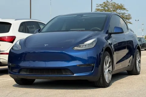 Blue 2021 Tesla Model Y Standard Range for sale in Fishers, IN