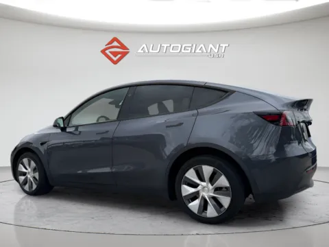 More photos of 2023 Tesla Model Y Long Range at AutoGiant USA Fishers, IN