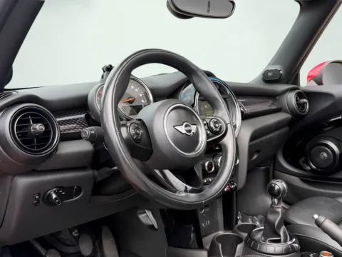 More photos of 2017 MINI Cooper S at AutoGiant USA Fishers, IN