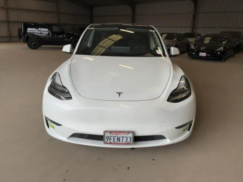 More photos of 2023 Tesla Model Y Long Range at AutoGiant USA Fishers, IN