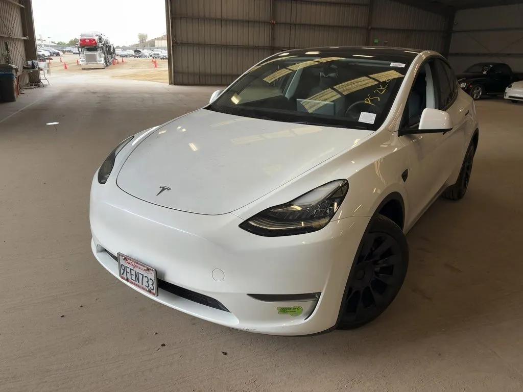 White 2023 Tesla Model Y Long Range for sale in Fishers, IN