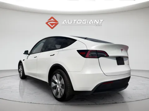 More photos of 2023 Tesla Model Y Long Range at AutoGiant USA Fishers, IN