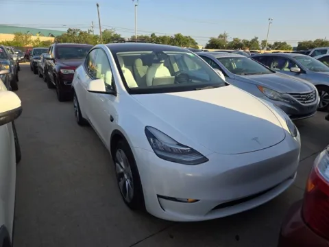 More photos of 2023 Tesla Model Y Long Range at AutoGiant USA Fishers, IN