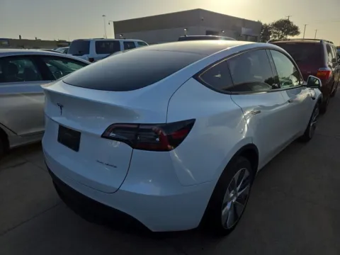 More photos of 2023 Tesla Model Y Long Range at AutoGiant USA Fishers, IN