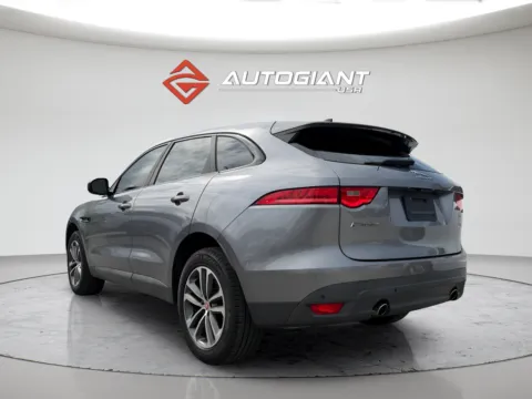 More photos of 2020 Jaguar F-PACE 25t Premium at AutoGiant USA Fishers, IN