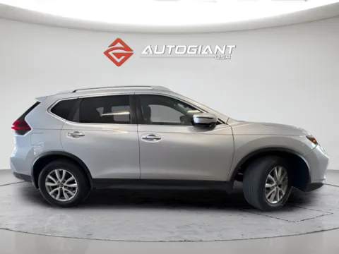 More photos of 2020 Nissan Rogue SV at AutoGiant USA Fishers, IN