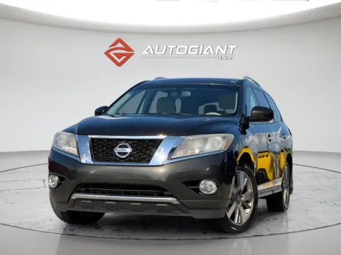 Blue 2015 Nissan Pathfinder Platinum for sale in Fishers, IN