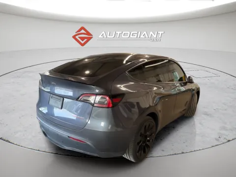 More photos of 2021 Tesla Model Y Long Range at AutoGiant USA Fishers, IN