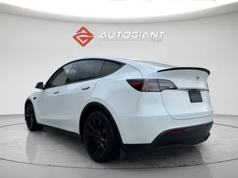 More photos of 2021 Tesla Model Y Long Range at AutoGiant USA Fishers, IN