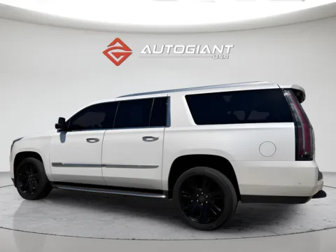 More photos of 2019 Cadillac Escalade ESV Premium at AutoGiant USA Fishers, IN