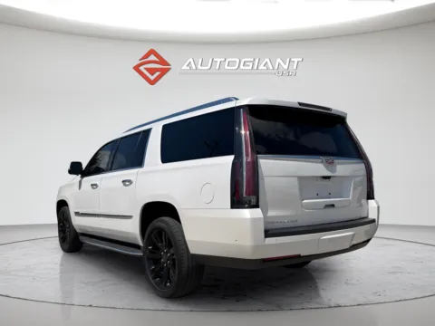 More photos of 2019 Cadillac Escalade ESV Premium at AutoGiant USA Fishers, IN