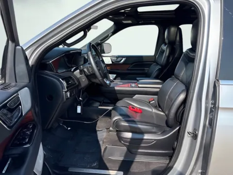 Photos of 2020 Lincoln Navigator Reserve for sale in Fishers, IN at AutoGiant USA Fishers