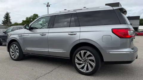 More photos of 2020 Lincoln Navigator Reserve at AutoGiant USA Fishers, IN