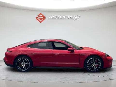 More photos of 2021 Porsche Taycan 4S at AutoGiant USA Fishers, IN