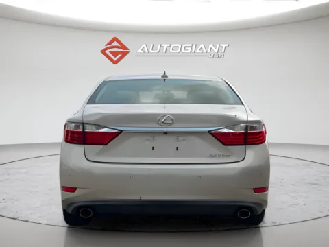 More photos of 2013 Lexus ES 350 at AutoGiant USA Fishers, IN