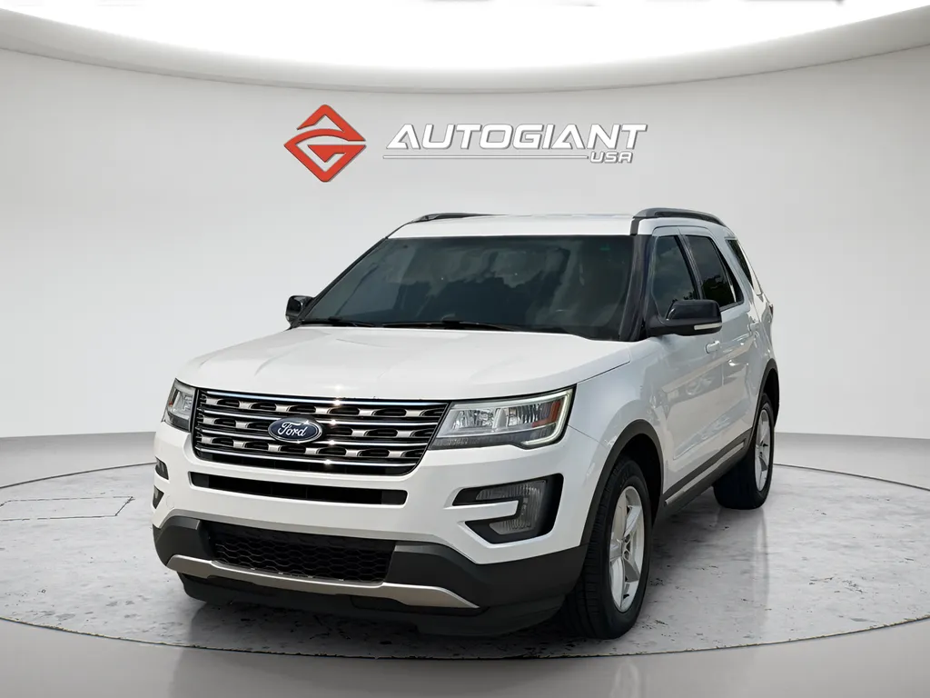 White 2017 Ford Explorer XLT for sale in Fishers, IN