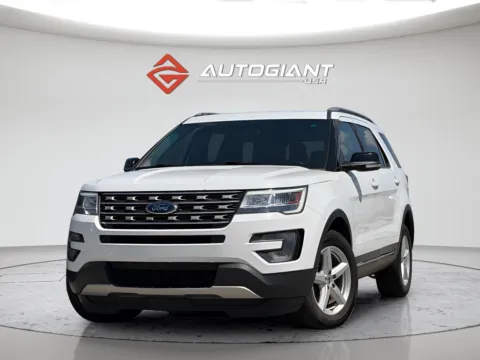 White 2017 Ford Explorer XLT for sale in Fishers, IN