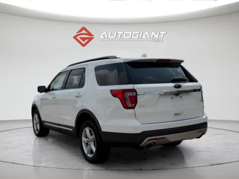 More photos of 2017 Ford Explorer XLT at AutoGiant USA Fishers, IN