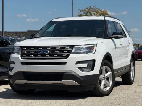 White 2017 Ford Explorer XLT for sale in Fishers, IN
