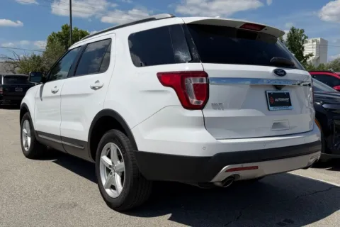 More photos of 2017 Ford Explorer XLT at AutoGiant USA Fishers, IN