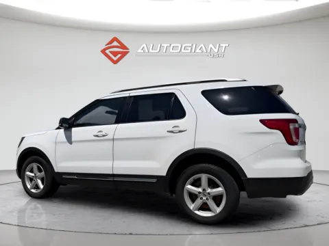 More photos of 2017 Ford Explorer XLT at AutoGiant USA Fishers, IN