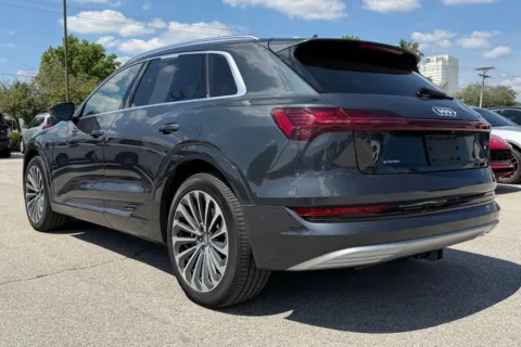 More photos of 2019 Audi e-tron Prestige at AutoGiant USA Fishers, IN