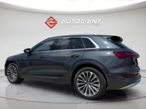 More photos of 2019 Audi e-tron Prestige at AutoGiant USA Fishers, IN
