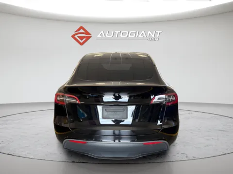More photos of 2022 Tesla Model Y Performance at AutoGiant USA Fishers, IN
