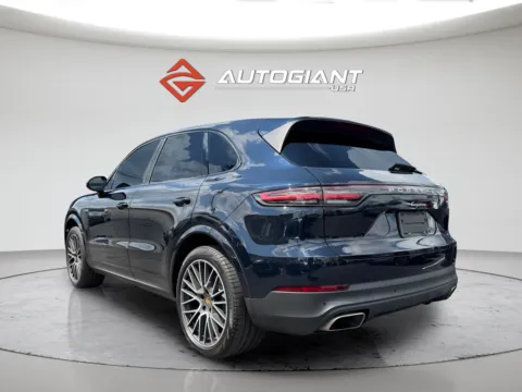 More photos of 2021 Porsche Cayenne at AutoGiant USA Fishers, IN
