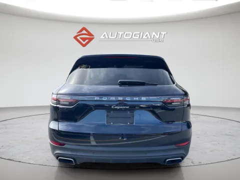 More photos of 2021 Porsche Cayenne at AutoGiant USA Fishers, IN