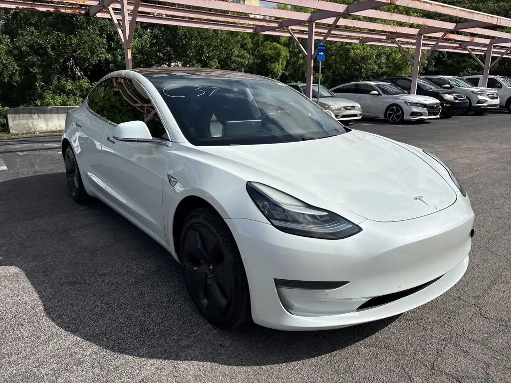 White 2020 Tesla Model 3 Standard Range Plus for sale in Fishers, IN