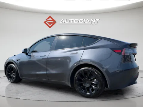 More photos of 2024 Tesla Model Y Long Range at AutoGiant USA Fishers, IN
