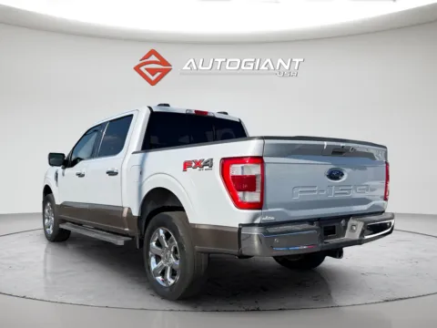 More photos of 2021 Ford F-150 Lariat at AutoGiant USA Fishers, IN
